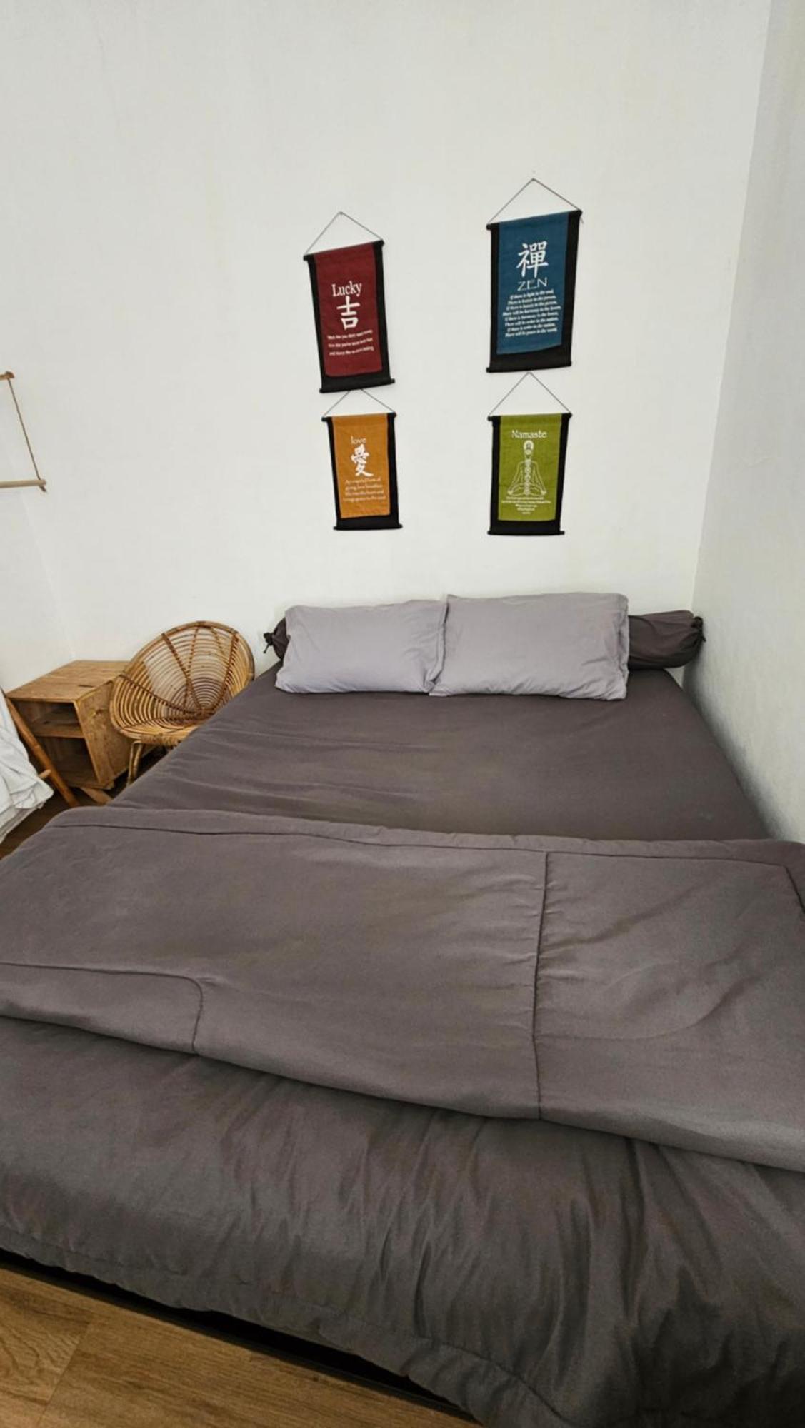 Oke Baik Hostel Джокьякарта Экстерьер фото