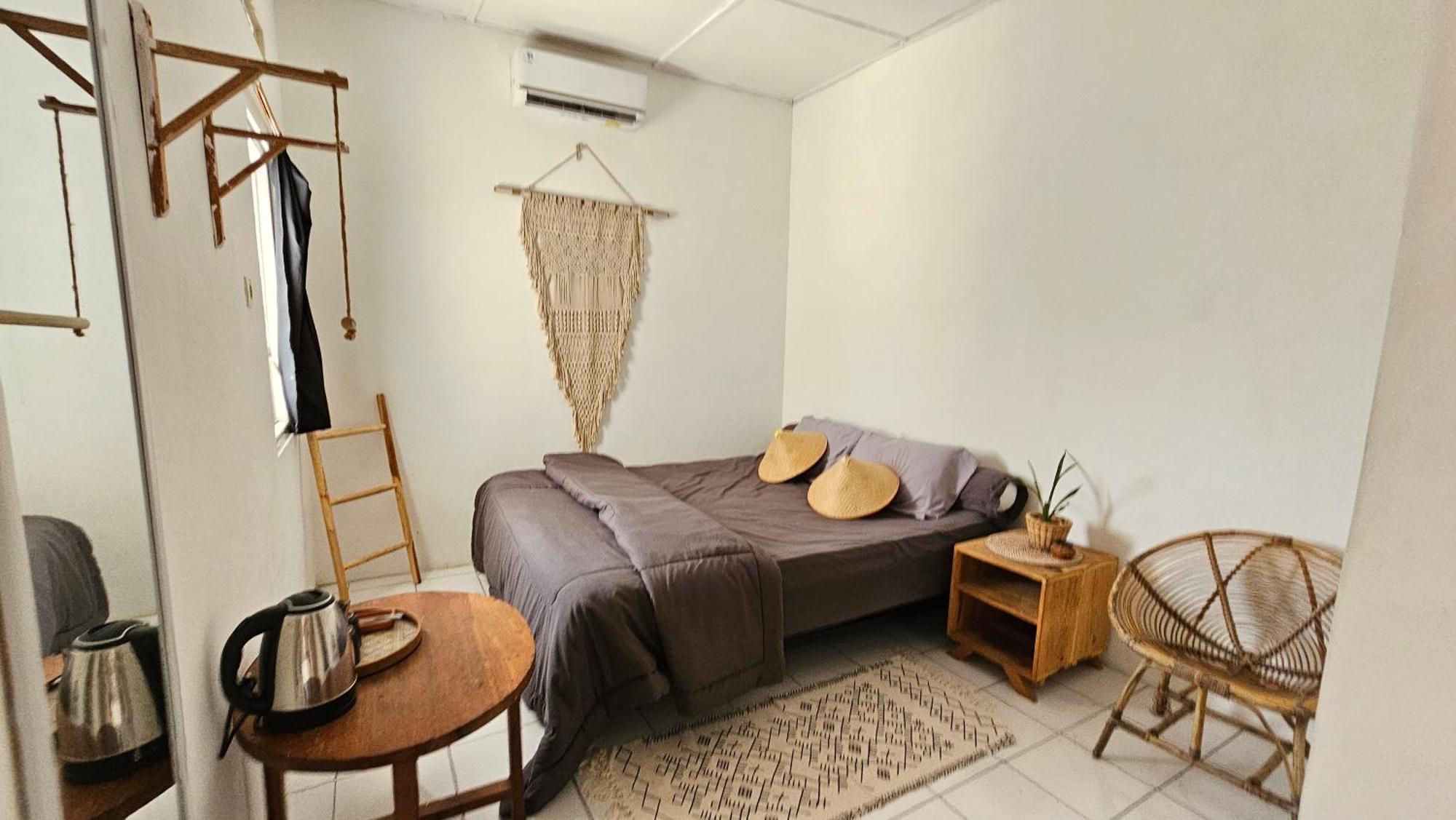 Oke Baik Hostel Джокьякарта Экстерьер фото