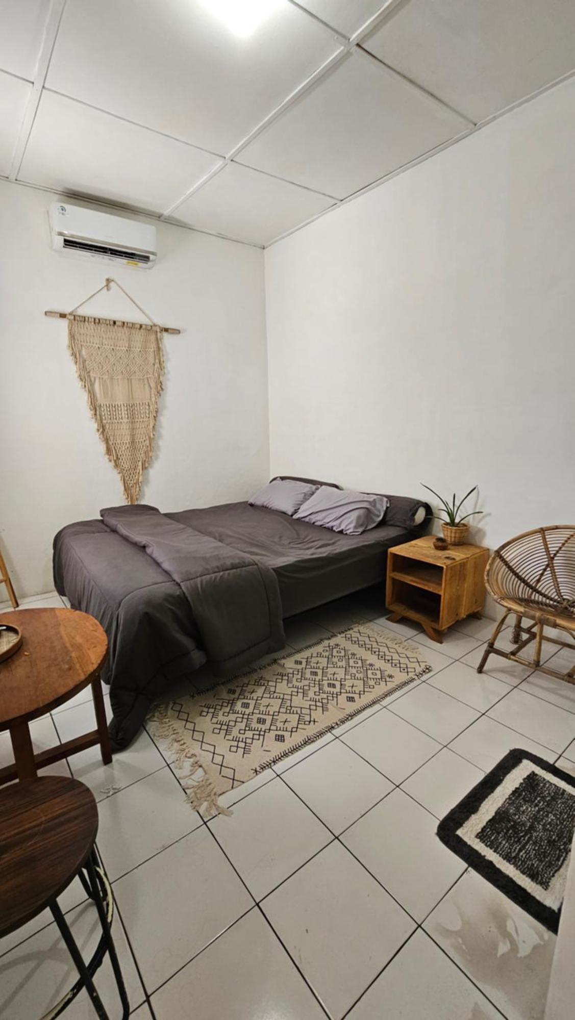Oke Baik Hostel Джокьякарта Экстерьер фото